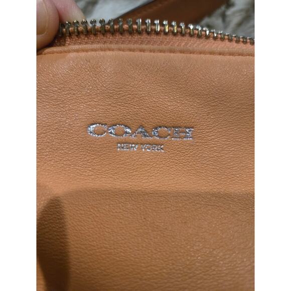 Coach Legacy Courtenay Hobo Bag Coral Sand Perforated Leather - Picture 3 of 11